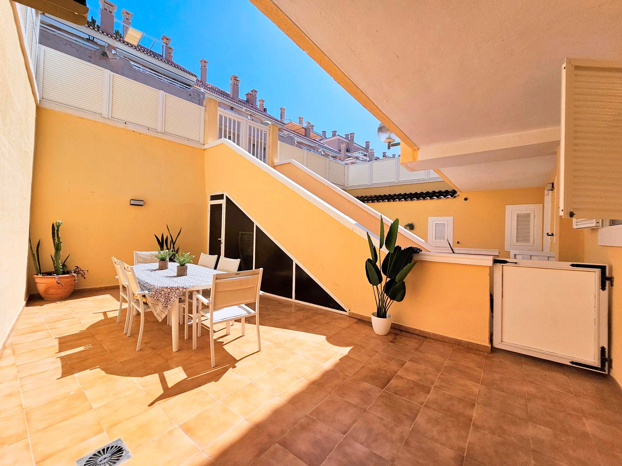 Terraza principal perspectiva desde el cielo